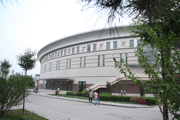 学校体育馆